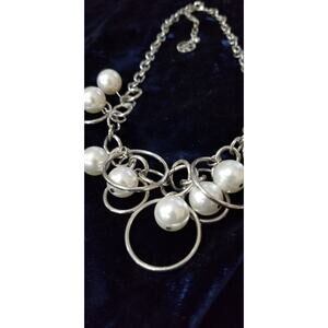 EL Erica Lyons 16" necklace silver tone faux pearl 1.1574
